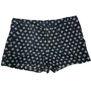 Women’s Gap Black Shorts With White Pattern Size 18